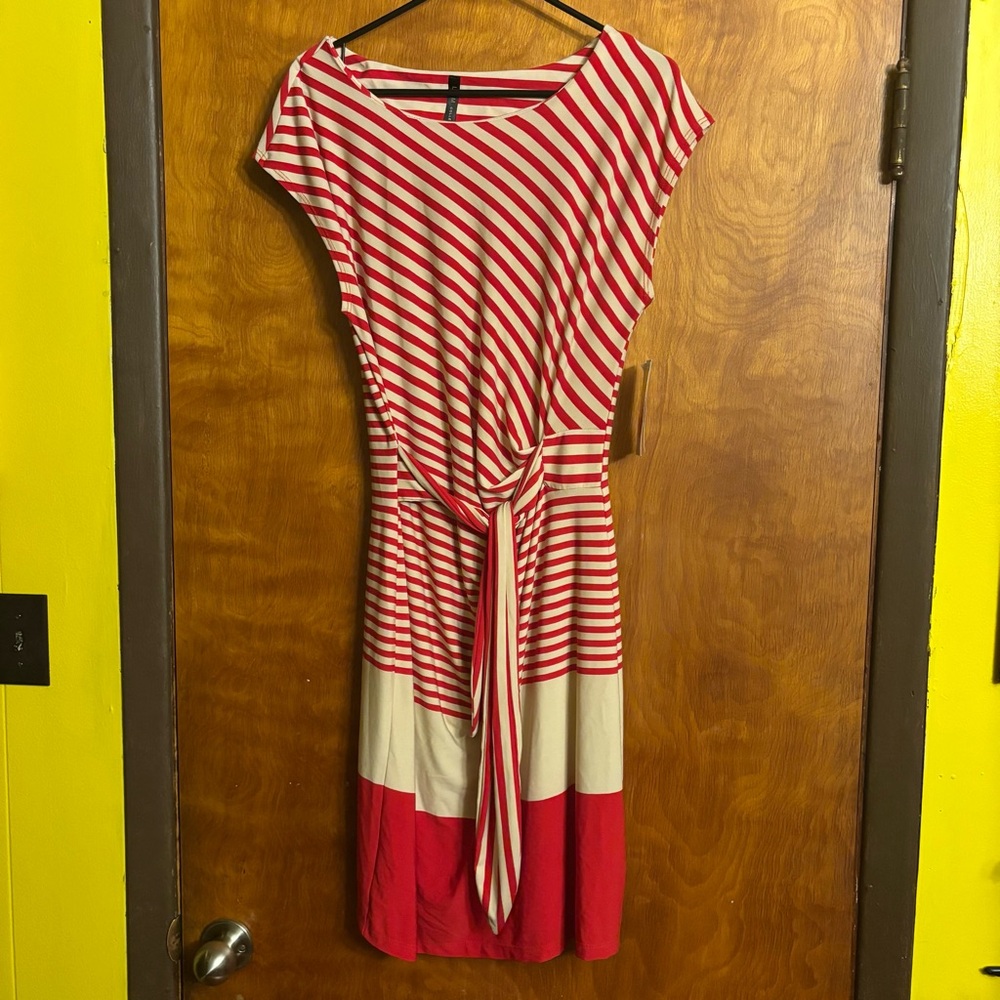 NEW WITH TAGS Lori M Collection Red And Tan Striped Dress M Tie Waist